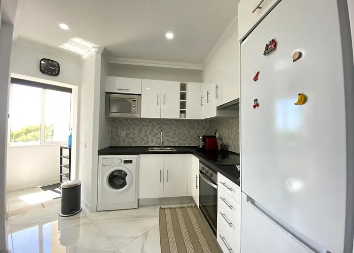 Crystal By Homing Apartment