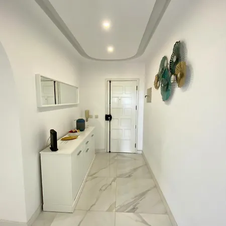 Crystal By Homing Appartement